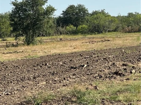 5894 Fm 1107 Unit A, Stockdale, TX 78160