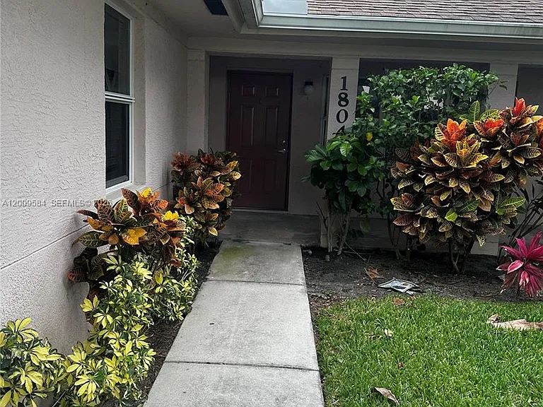 1804 Blue Heron Ln #C — Photo 1