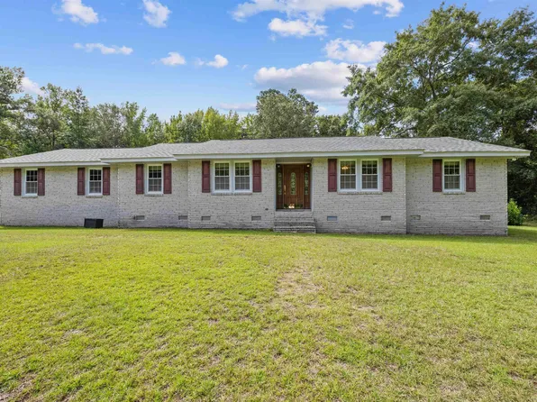 161 Soft Breezes Ln, Swansea, SC 29160