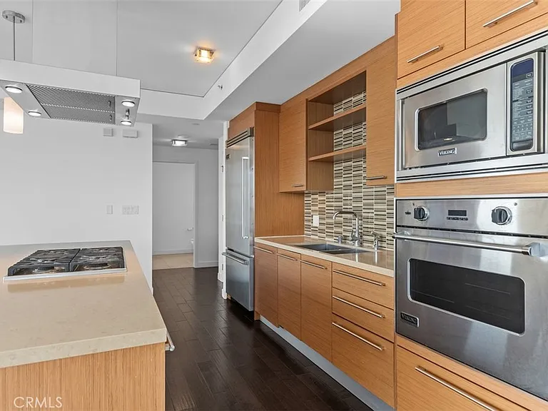9 Macarthur Pl #N-1007 — Photo 16