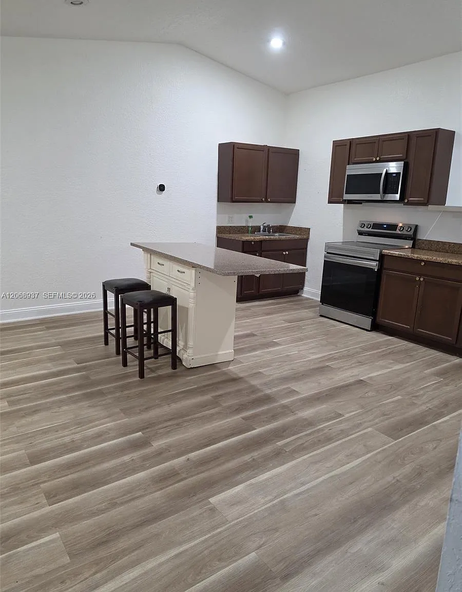 Sandalfoot Cove Sec 11 — Photo 2