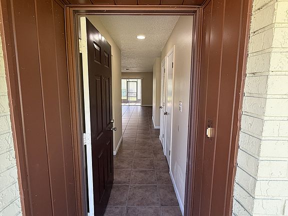 3rd image of 1719 Lakewood Ave