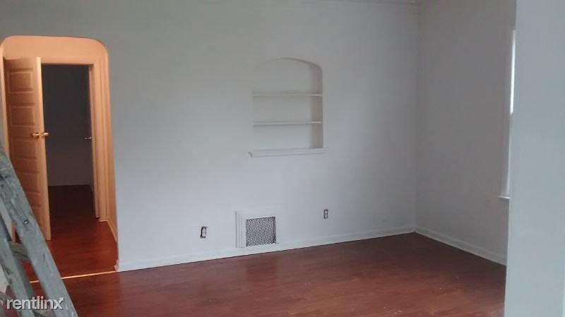 2nd image of 6020 12th Ave APT 4