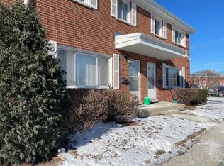 1236 N Boxwood Dr #B, Mount Prospect, IL
