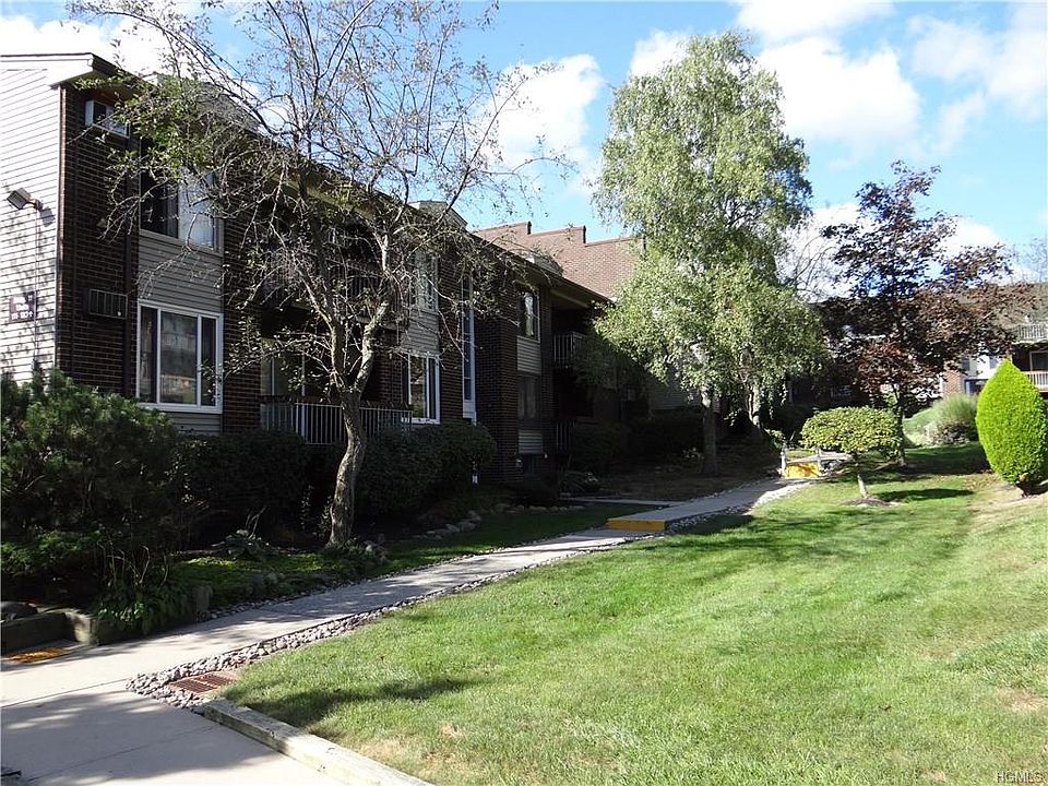 1st image of 120 Country Club Ln