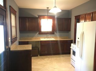 2259 N Travis Ave, Springfield, MO 65803