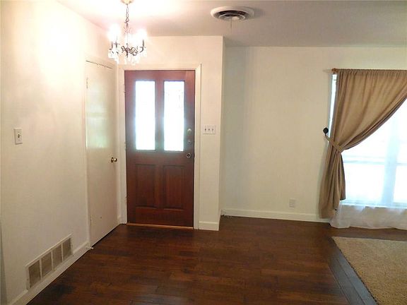4th image of 2433 Kayewood Dr