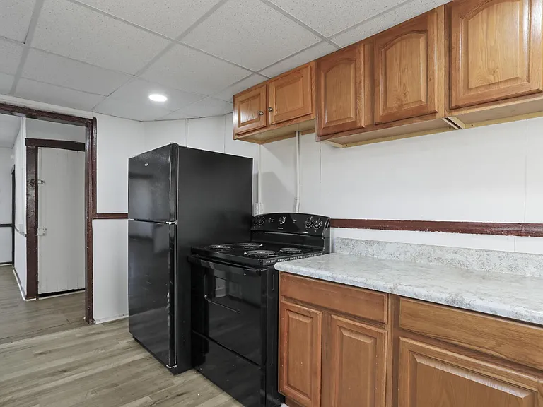 216-218 N College St — Photo 13