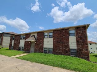 929 Windwood Dr APT 4, Junction City, KS 66441