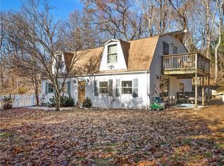 6 Ledgemont Dr, Lincoln, RI 02865