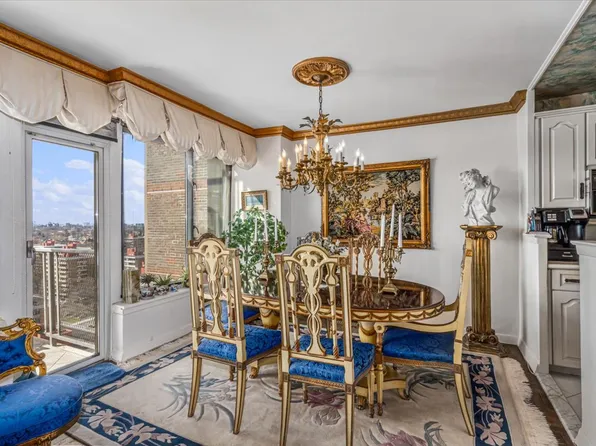 166-25 Powell Cove Boulevard image 7 of 18