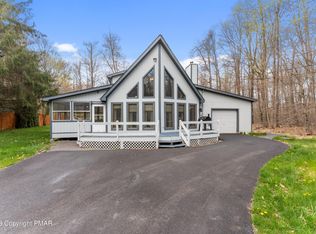 173 Cross St, Pocono Lake, PA 18347