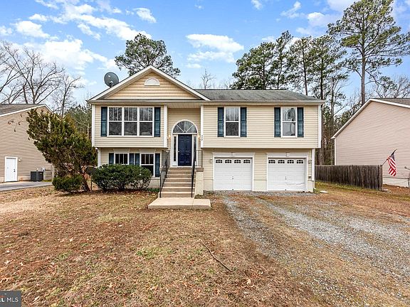 3rd image of 579 Wakefield Dr