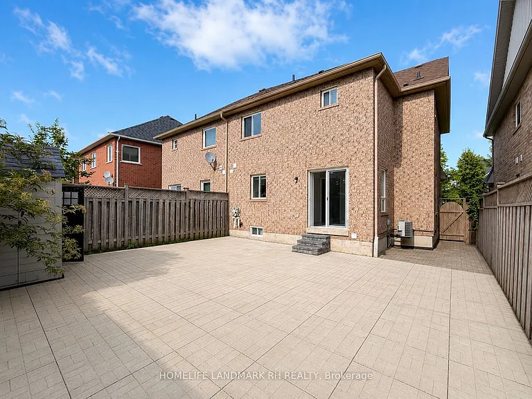 8 McKennon St — Photo 23