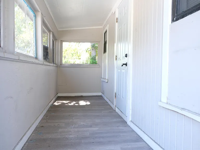 528 22nd St — Photo 3