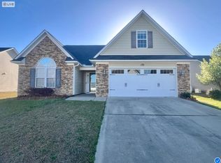 175 Ranier Dr, Raeford, NC 28376