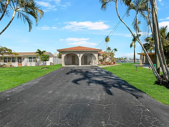 2nd image of 125 Pago Pago Dr E