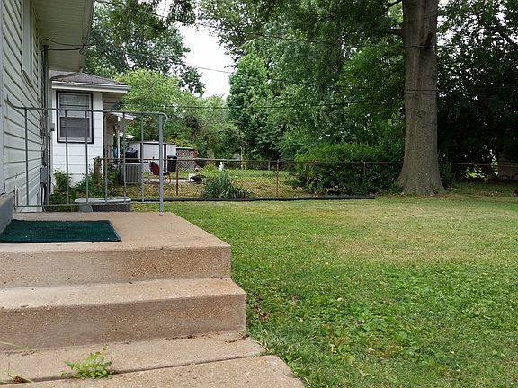 2nd image of 1640 Mark Twain Dr
