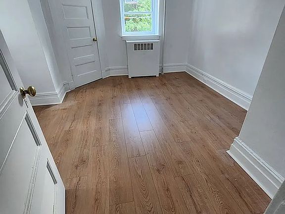 5th image of 2766 Edgehill Ave Unit 2