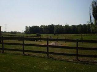 13413 60th St, Bristol, WI 53104