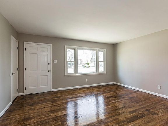 2nd image of 337 Mulberry Dr