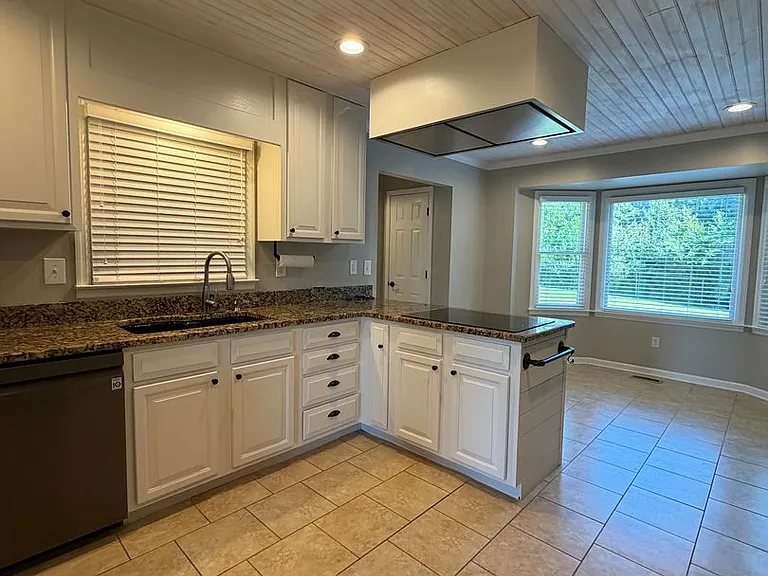 125 Camp Ground Rd — Photo 26