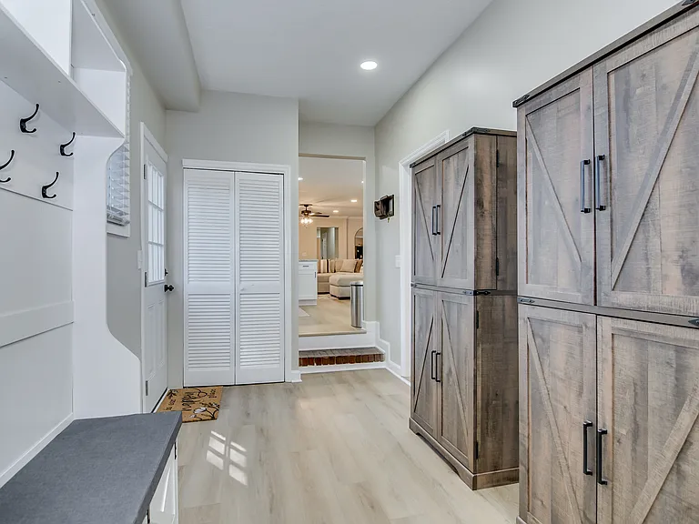 226 Thread Needle Rd E — Photo 21