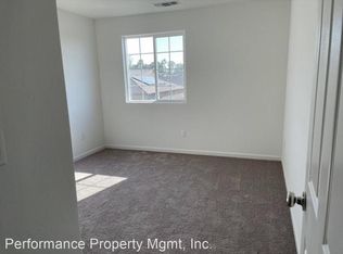 6698 E Adena Ave, Fresno, CA