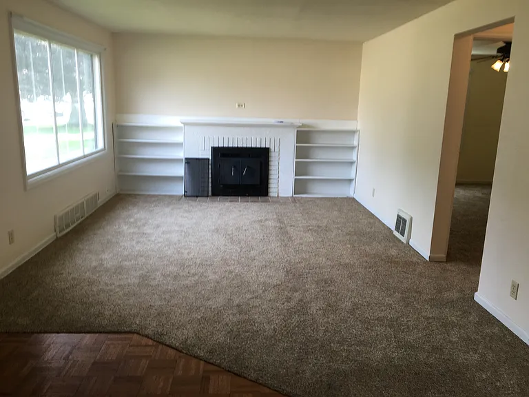 2827 W Sanson Ave — Photo 5