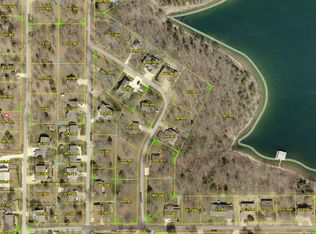 211 N Cedar Dr, Blue Eye, MO 65611