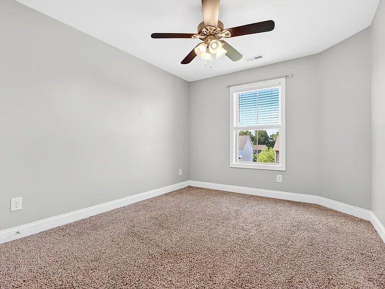 104 Woodtrace Ct — Photo 38