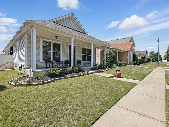 4th image of 137 Prospect Park Dr
