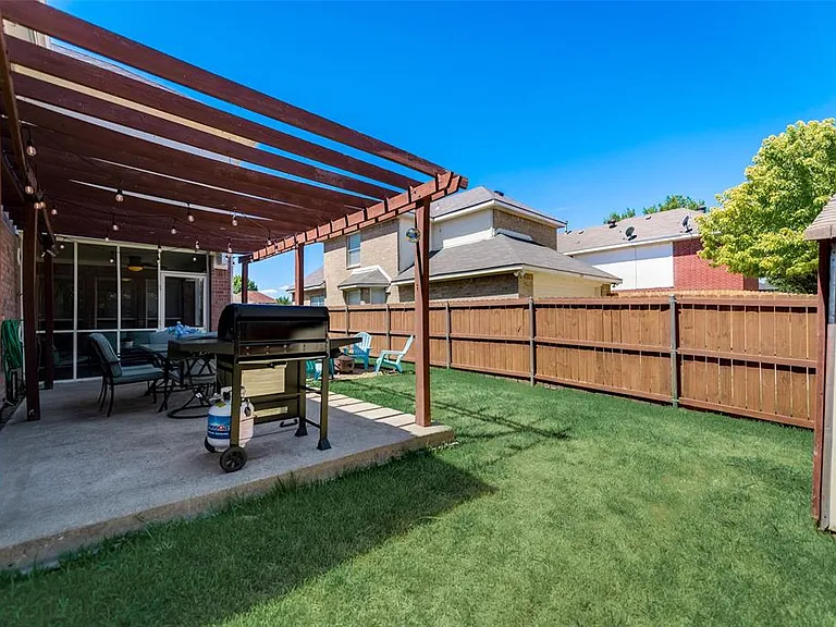 8801 Clearlake Dr — Photo 37