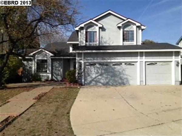 1st image of 817 Falcon Ct