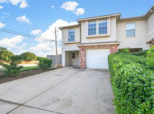 12644 Oceanside Dr, Fort Worth, TX 76115