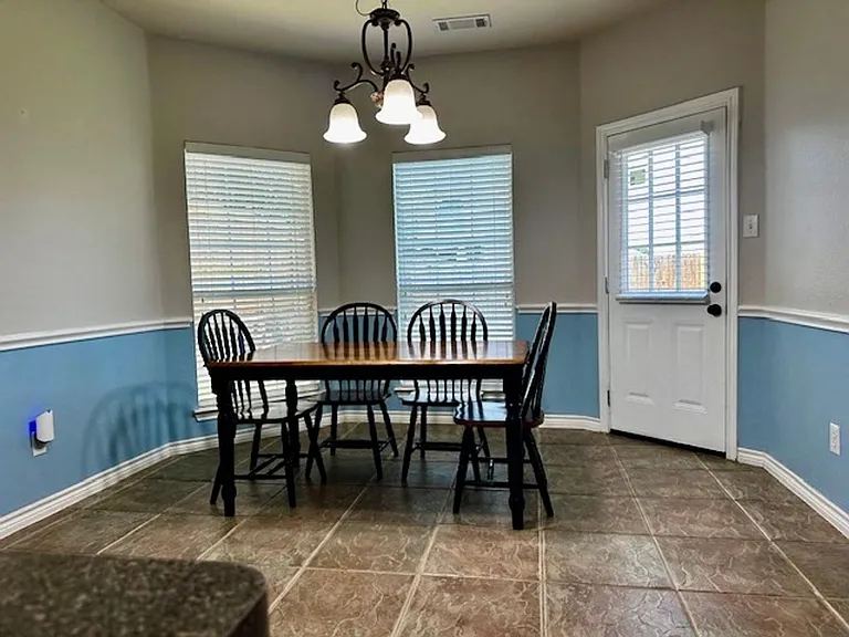 7005 Crenshaw Ln — Photo 30