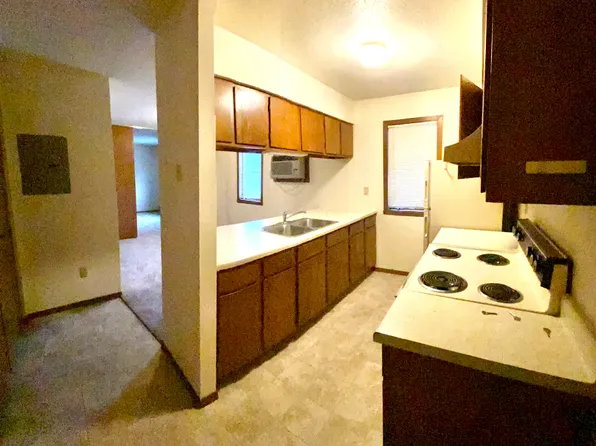 1104 North University Drive - 31, 1104 University Dr N #2a4f55b54, Fargo, ND 58102