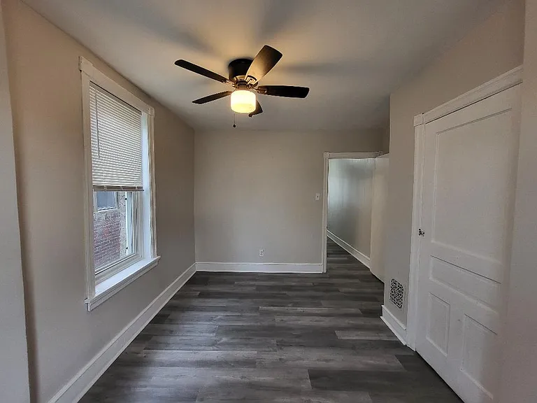 230 S Frazier St — Photo 24