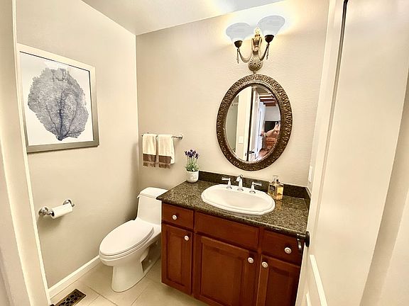 3rd image of 1175 McKendrie St