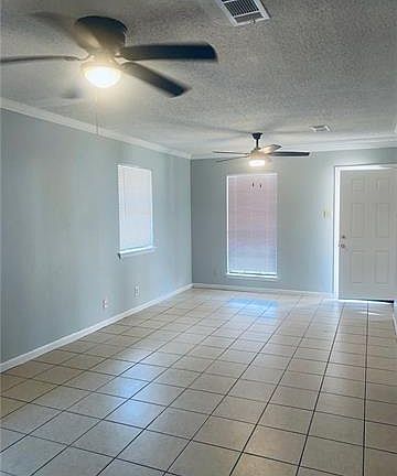 5th image of 1305 Hooks Dr #B