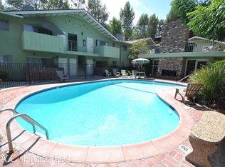 24347 Newhall Ave #9347188, Newhall, CA 91321