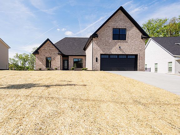 3rd image of 708 Summerline Rd