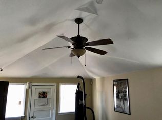 29 Woodrow St, Springfield, MA 01119