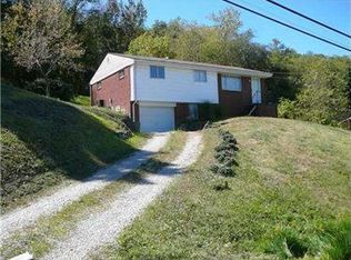 225 Valley Rd, Canonsburg, PA 15317