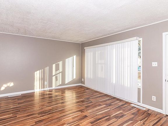 3rd image of 4138 Patricia St
