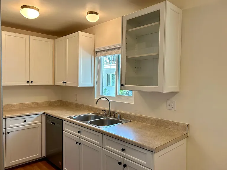 1109-1119 San Pascual Street — Photo 17