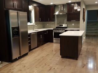 9848 Dixboro Rd, South Lyon, MI 48178