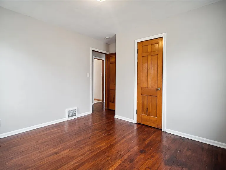 14416 Krems Ave — Photo 8