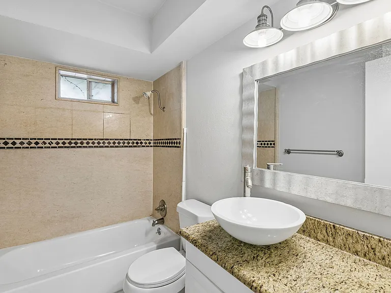 7023 Kingsbury Dr — Photo 10