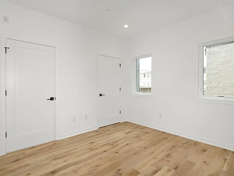 1246 N Front St #2 — Photo 8